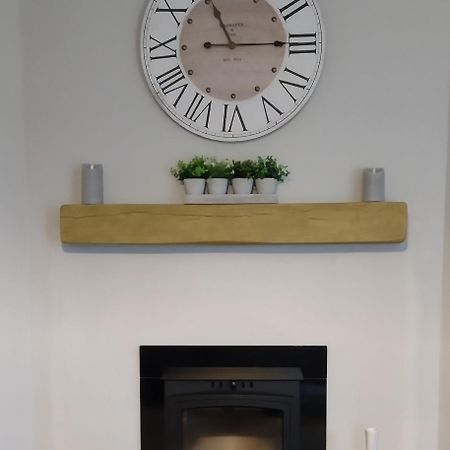 Villa Mournes Snug Newcastle  Esterno foto