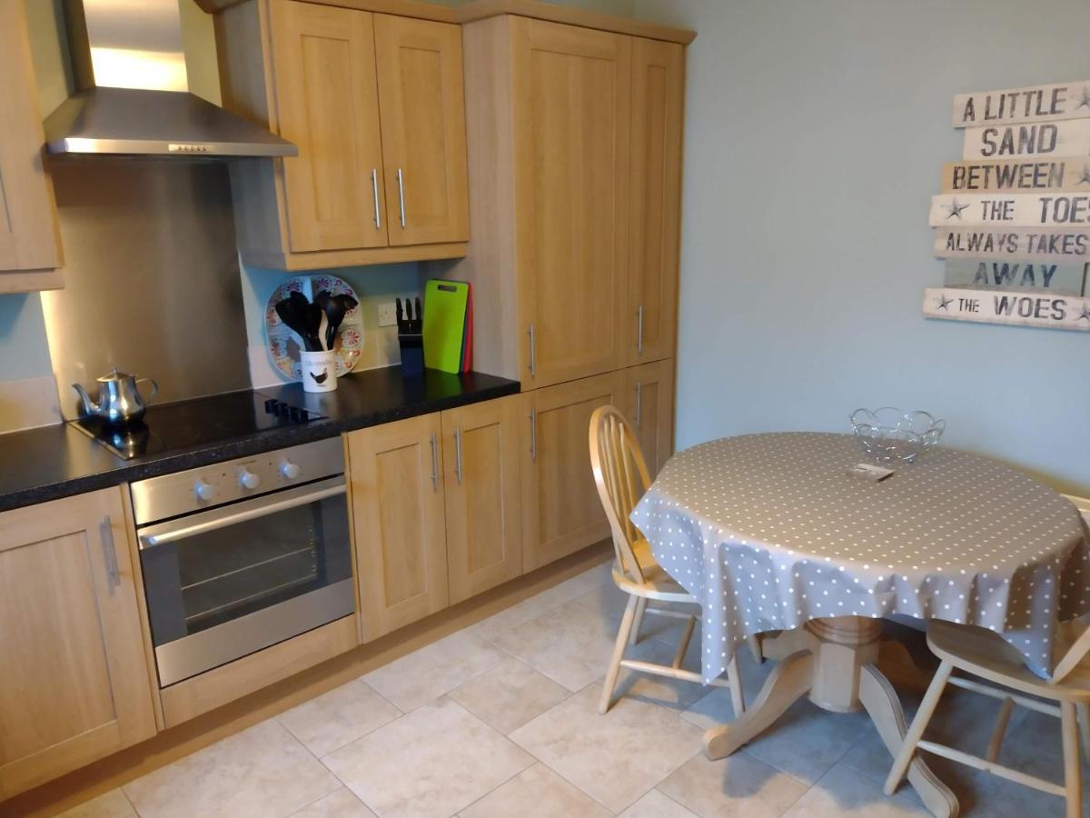 Villa Mournes Snug Newcastle  Esterno foto